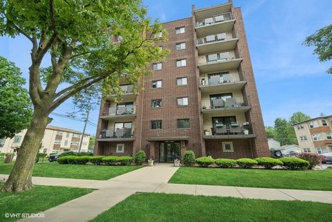 Photo of 1491 Ashland Avenue #6SW, Des Plaines, IL 60016 (MLS # 12654706)