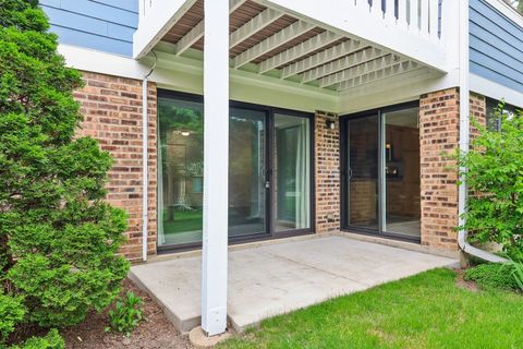 Tiny photo for 1102 Woodbury Lane #D1, Wheeling, IL 60090 (MLS # 12651703)