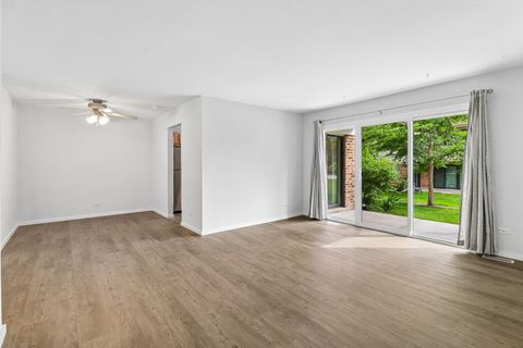 Tiny photo for 1102 Woodbury Lane #D1, Wheeling, IL 60090 (MLS # 12651703)