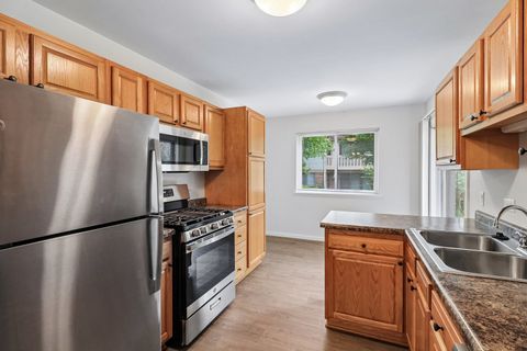 Tiny photo for 1102 Woodbury Lane #D1, Wheeling, IL 60090 (MLS # 12651703)