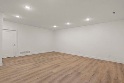 Tiny photo for 6542 Pelican Street, Bettendorf, IA 52722 (MLS # 12572619)