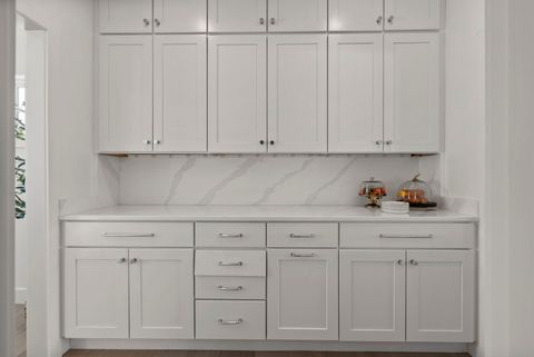 Tiny photo for 6542 Pelican Street, Bettendorf, IA 52722 (MLS # 12572619)