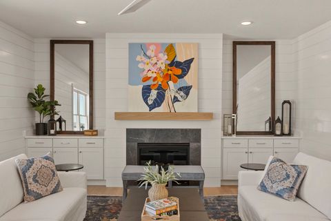 Tiny photo for 6542 Pelican Street, Bettendorf, IA 52722 (MLS # 12572619)