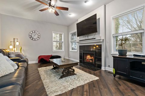 Tiny photo for 943 Chesapeake Boulevard, Grayslake, IL 60030 (MLS # 12516163)