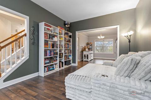 Tiny photo for 943 Chesapeake Boulevard, Grayslake, IL 60030 (MLS # 12516163)