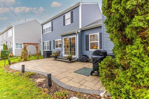 Tiny photo for 943 Chesapeake Boulevard, Grayslake, IL 60030 (MLS # 12516163)