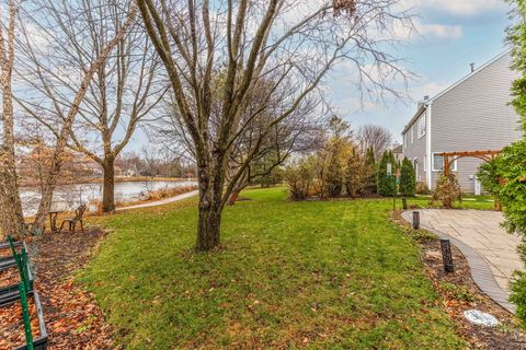 Tiny photo for 943 Chesapeake Boulevard, Grayslake, IL 60030 (MLS # 12516163)