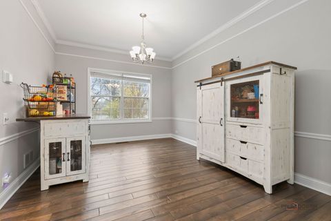 Tiny photo for 943 Chesapeake Boulevard, Grayslake, IL 60030 (MLS # 12516163)