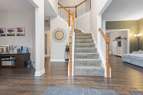 Tiny photo for 943 Chesapeake Boulevard, Grayslake, IL 60030 (MLS # 12516163)