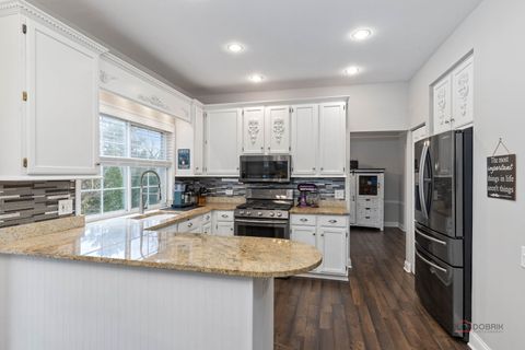 Tiny photo for 943 Chesapeake Boulevard, Grayslake, IL 60030 (MLS # 12516163)