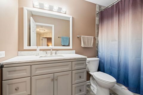 Tiny photo for 943 Chesapeake Boulevard, Grayslake, IL 60030 (MLS # 12516163)