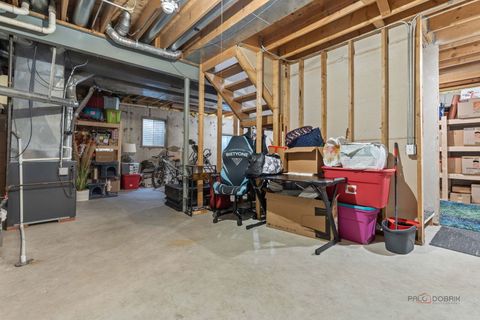 Tiny photo for 943 Chesapeake Boulevard, Grayslake, IL 60030 (MLS # 12516163)