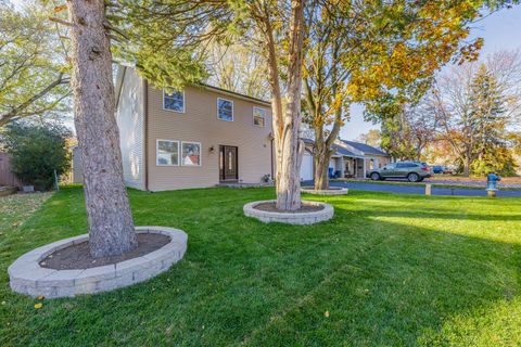 Tiny photo for 1817 Kelly Avenue, Crest Hill, IL 60403 (MLS # 12521387)