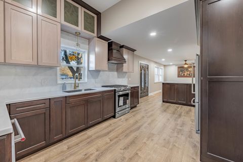 Tiny photo for 1817 Kelly Avenue, Crest Hill, IL 60403 (MLS # 12521387)