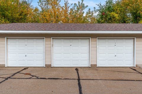 Tiny photo for 4600 Grand Avenue #C1, Davenport, IA 52807 (MLS # 12797654)