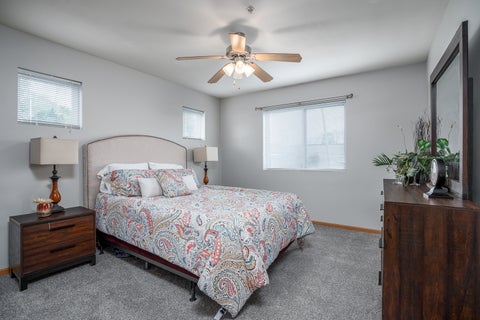 Tiny photo for 4600 Grand Avenue #C1, Davenport, IA 52807 (MLS # 12797654)