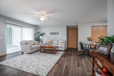 Tiny photo for 4600 Grand Avenue #C1, Davenport, IA 52807 (MLS # 12797654)