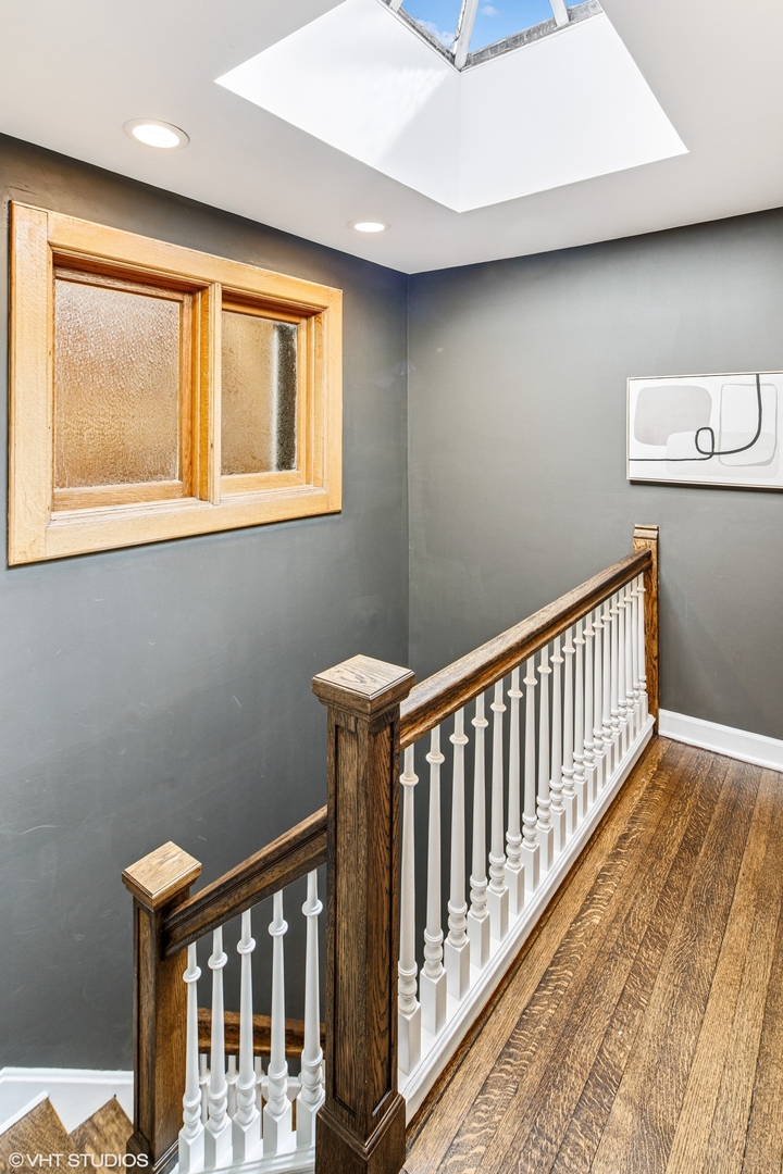 550 W SURF Street 524