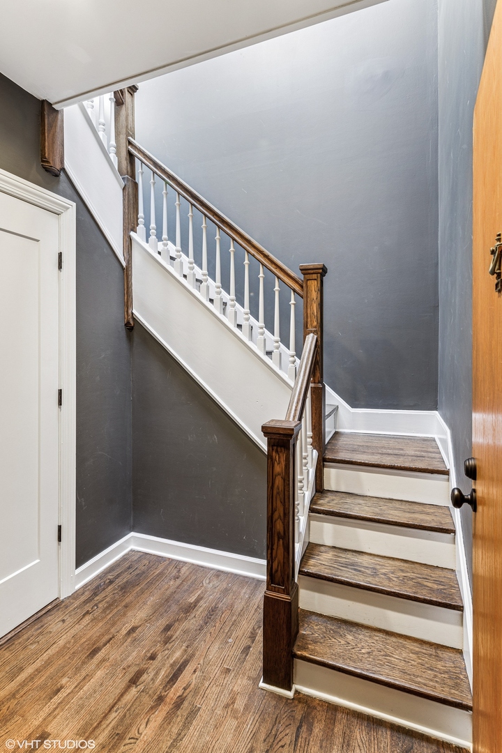 550 W SURF Street 524