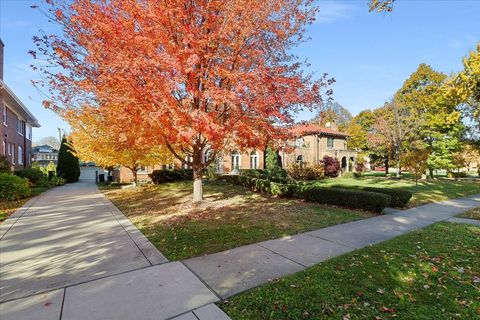 Tiny photo for 940 Bonnie Brae Place, River Forest, IL 60305 (MLS # 12574856)