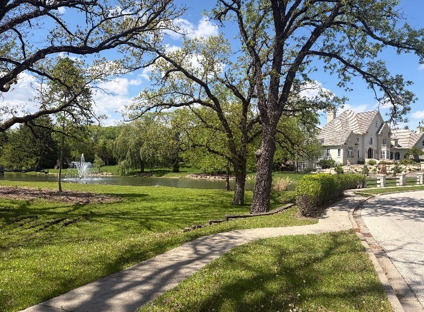 24858 W Lake Forrest Lane