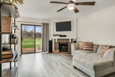 Tiny photo for 5231 Rockpointe Court #5231, Gurnee, IL 60031 (MLS # 12569924)