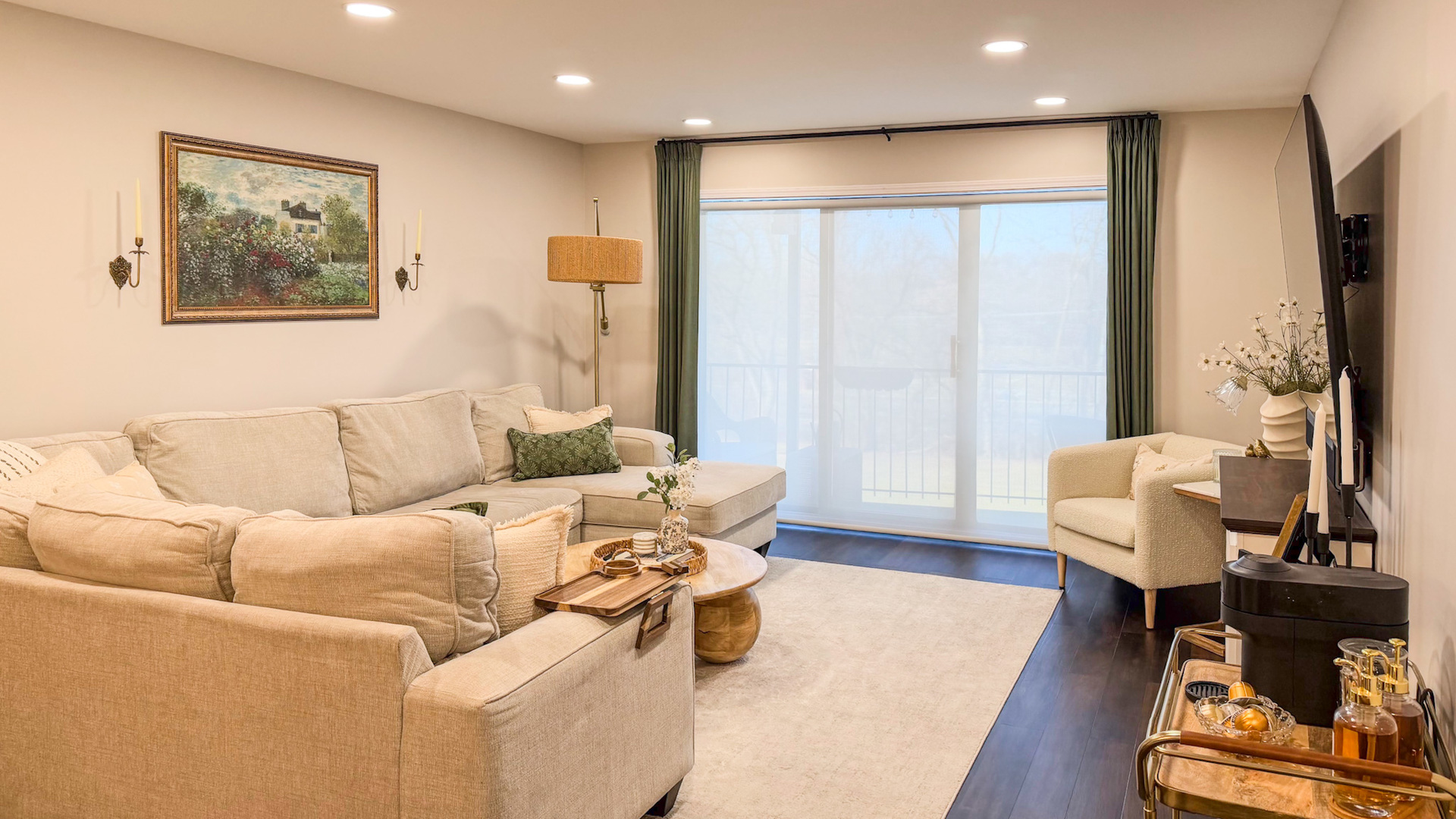 250 W Parliament Place 301