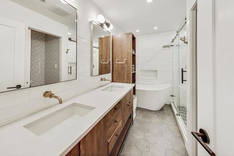 Tiny photo for 448 N Carpenter Street #J, Chicago, IL 60642 (MLS # 12526700)