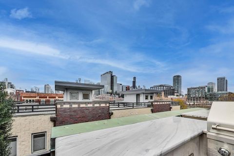 Tiny photo for 448 N Carpenter Street #J, Chicago, IL 60642 (MLS # 12526700)