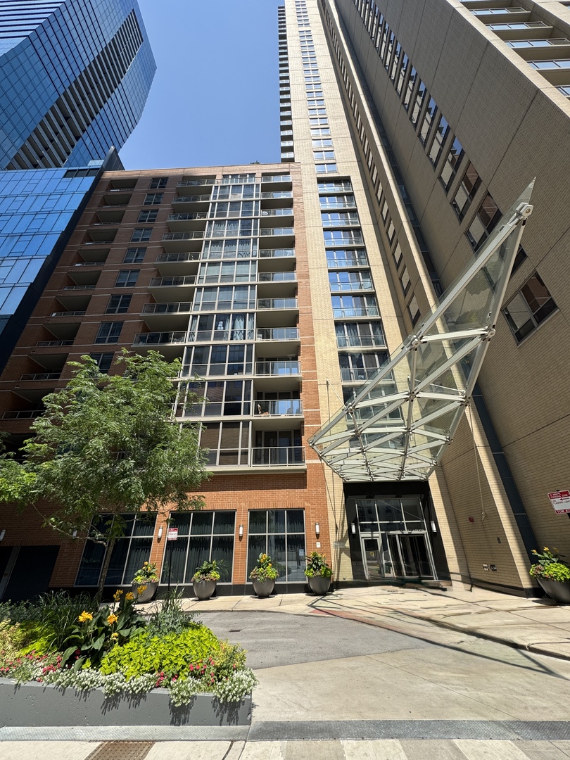 420 E Waterside Drive 4010