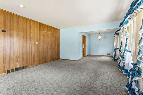 Tiny photo for 17223 69th Avenue, Tinley Park, IL 60477 (MLS # 12431537)