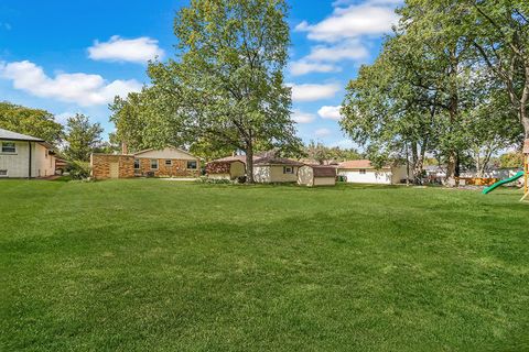 Tiny photo for 17223 69th Avenue, Tinley Park, IL 60477 (MLS # 12431537)