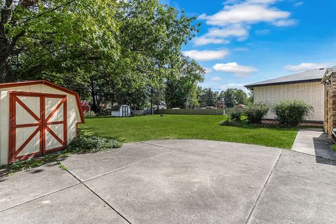 Tiny photo for 17223 69th Avenue, Tinley Park, IL 60477 (MLS # 12431537)