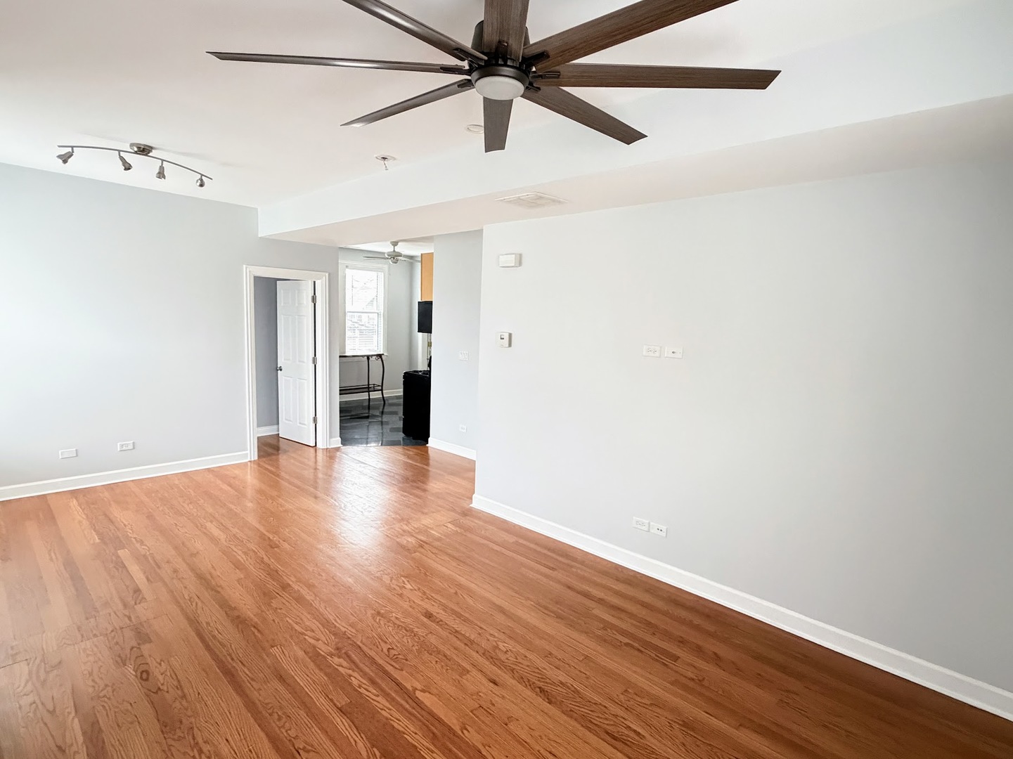 2326 N KOSTNER Avenue 2