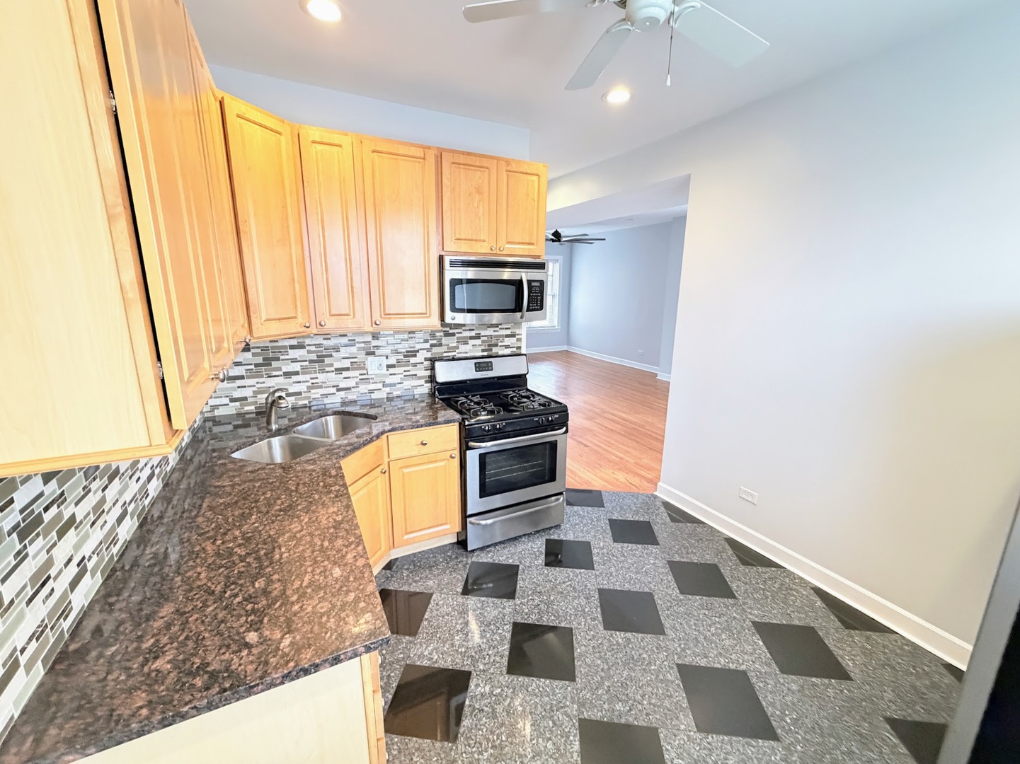 2326 N KOSTNER Avenue 2