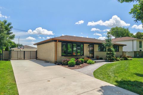 Tiny photo for 511 Wingate Drive, Schaumburg, IL 60193 (MLS # 12689185)