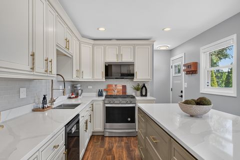 Tiny photo for 511 Wingate Drive, Schaumburg, IL 60193 (MLS # 12689185)