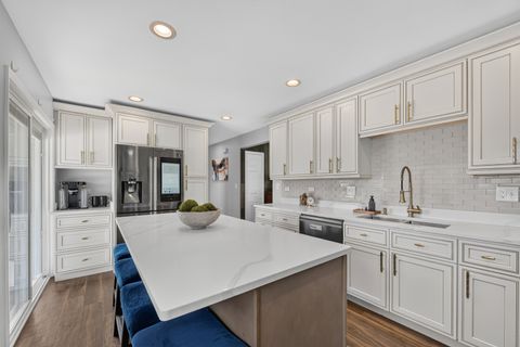 Tiny photo for 511 Wingate Drive, Schaumburg, IL 60193 (MLS # 12689185)
