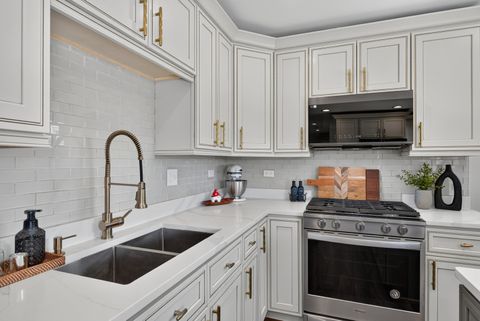 Tiny photo for 511 Wingate Drive, Schaumburg, IL 60193 (MLS # 12689185)