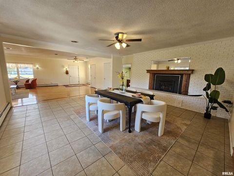 Tiny photo for 16485 E ROBIN Road, Mt Vernon, IL 62864 (MLS # EB458279)