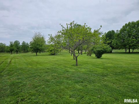 Tiny photo for 16485 E ROBIN Road, Mt Vernon, IL 62864 (MLS # EB458279)