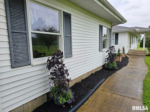 Tiny photo for 16485 E ROBIN Road, Mt Vernon, IL 62864 (MLS # EB458279)