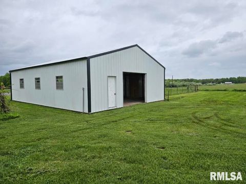 Tiny photo for 16485 E ROBIN Road, Mt Vernon, IL 62864 (MLS # EB458279)