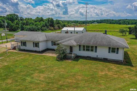 Tiny photo for 16485 E ROBIN Road, Mt Vernon, IL 62864 (MLS # EB458279)