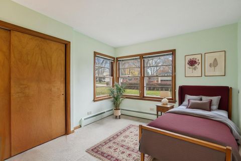 Tiny photo for 223 S Glendale Avenue, Barrington, IL 60010 (MLS # 12520770)