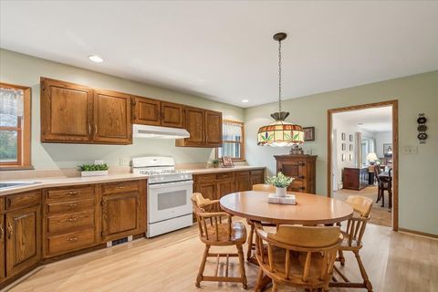 Tiny photo for 223 S Glendale Avenue, Barrington, IL 60010 (MLS # 12520770)