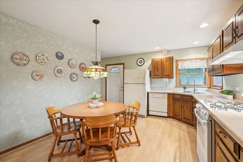 Tiny photo for 223 S Glendale Avenue, Barrington, IL 60010 (MLS # 12520770)