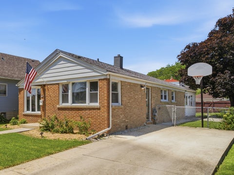 Photo of 2840 Washington Street, Franklin Park, IL 60131 (MLS # 12709426)