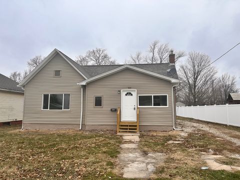 Photo of 920 Hall Street, Streator, IL 61364 (MLS # 12547809)