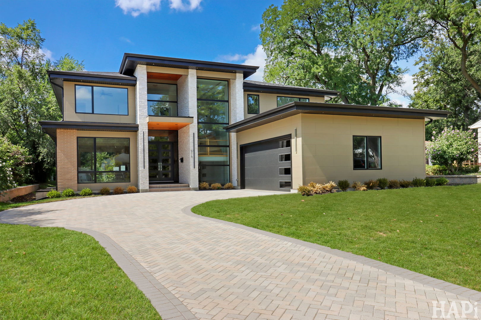 Glenview, Illinois 60025, United States, 4 Bedrooms Bedrooms, ,5 BathroomsBathrooms,Residential,Active,206497